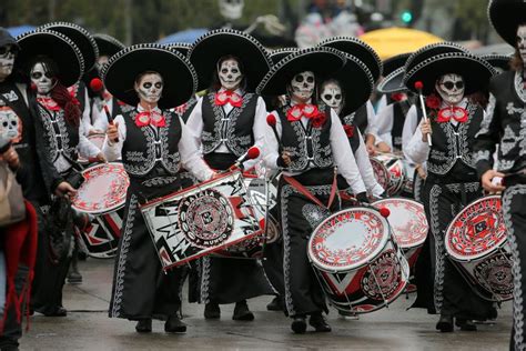 Skulls, masks and dancers as Mexico fetes Day of the Dead | The Seattle ...