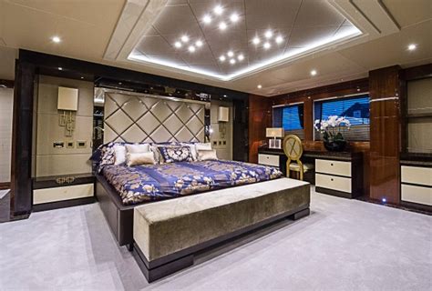 17 Extravagant Yacht Bedrooms You Have To See - Top Dreamer