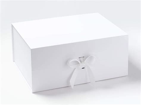 White A3 Deep Gift Boxes with Magnetic Closures and Changeable Ribbon ...