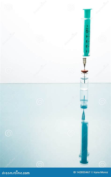 Medication Drug Needle Syringe Drug Stock Image - Image of cosmetics, bottle: 142855467