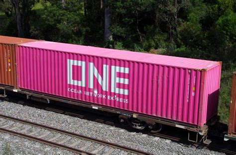 Rollingstock News: One Containers