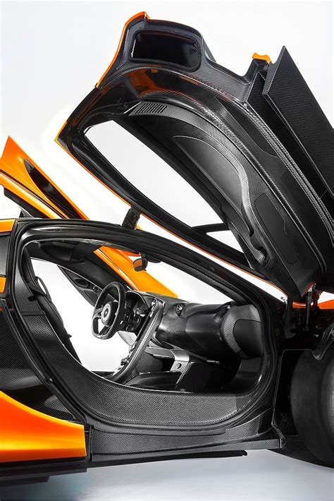 McLaren Reveals P1 Interior - autoevolution