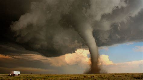 [100+] Tornado Wallpapers | Wallpapers.com