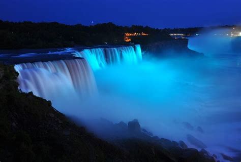 Blue Niagara Falls | Blau