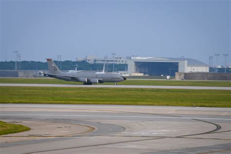 DVIDS - Images - Kadena Air Base take offs [Image 4 of 10]