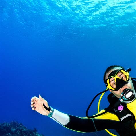 Discover What SNUBA Is and Go Beyond Snorkeling