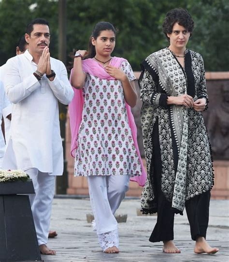 Priyanka Gandhi Biography Family Pic of daughter son of Priyanka Gandhi ...