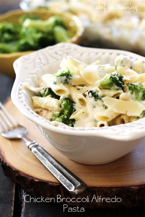 Chicken Broccoli Alfredo Pasta - Chef in Training