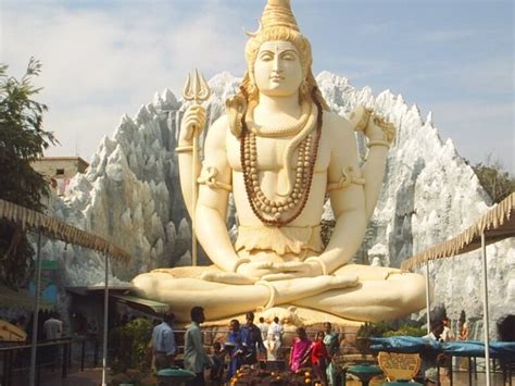 List of Popular Temples in Bangalore - Tusk Travel