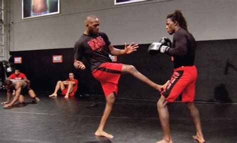 Jon Jones has no calves!? | Sherdog Forums | UFC, MMA & Boxing Discussion