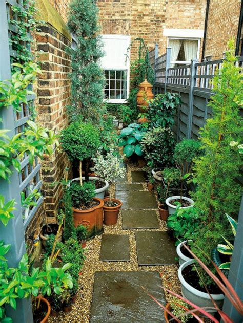 Small Garden Ideas for Narrow Space – ROOMY | Courtyard gardens design, Small courtyard gardens ...