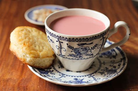 Kashmiri Noon Chai Recipe: Prepare Kashmir's famous pink tea...