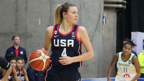 Women's basketball recruiting: UConn lands commitment from 2021 guard Saylor Poffenbarger ...