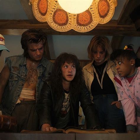 'Stranger Things' Season 4 Spoilers: Who Died in the Finale ...