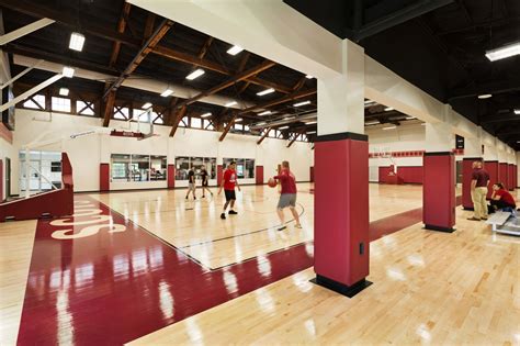 Maryville College Alumni Gym & Baseball Facility | BarberMcMurry Architects