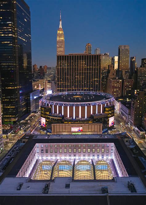 SOM expands new york's penn station with moynihan train hall