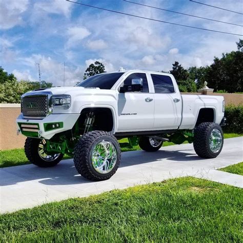 show truck 2015 GMC Sierra 2500 Denali lifted for sale