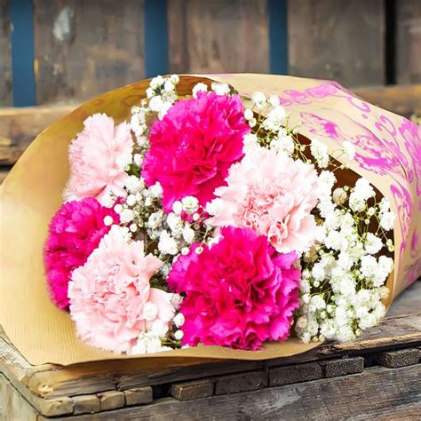 Home Bargains has an online flower delivery service – and its ...