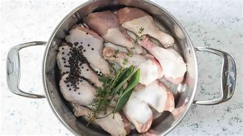 How Long to Boil Chicken Legs? - Cully's Kitchen