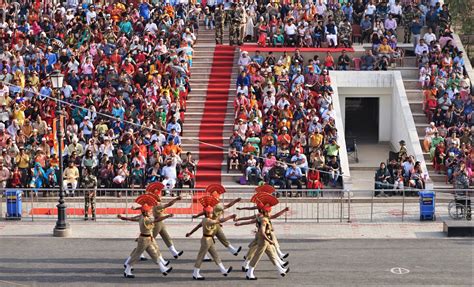 Wagah Border Parade - Timings, Transport and Tips — Travels Of A Bookpacker