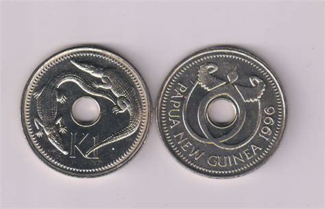 Papua new guinea - 1 kina 2004 unc holed coin - KB Coins & Currencies