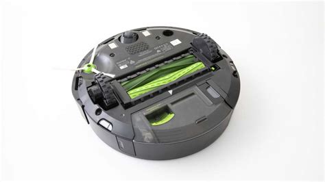 iRobot Roomba i7 + (i7550) Review | Robot vacuum cleaner | CHOICE