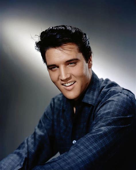 Elvis Presley IG 🔷 on Instagram: “«King Creole» 1958! 😉” | Elvis presley young, Elvis presley ...