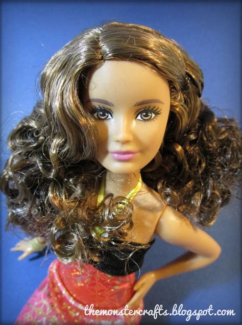 Doll review: Barbie Fashionistas Petite "Crazy for Coral"