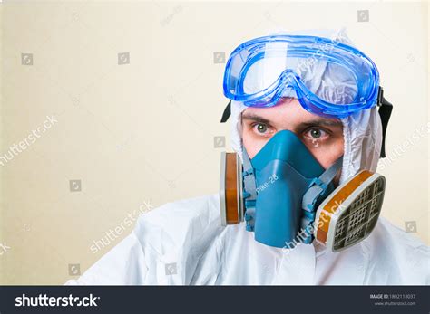 Doctor Protective Suit Respiratory Gas Mask Stock Photo 1802118037 | Shutterstock