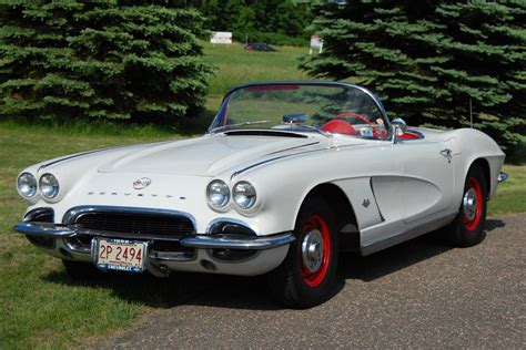 1962 Chevrolet Corvette Convertible | Classic Car Dealer Rogers - Minnesota - Ellingson Motorcars