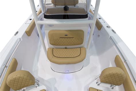 Open 212 Center Console · Features | Sportsman Boats