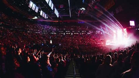 Hillsong Worship Pulls Out of Tour with Casting Crowns, We the Kingdom