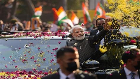 Massive rally of BJP workers greets PM Modi at grand roadshow in Delhi ahead of party meet