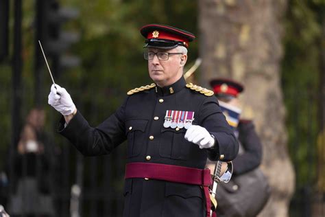 Gurkhas step quickly into new role guarding The King | The British Army