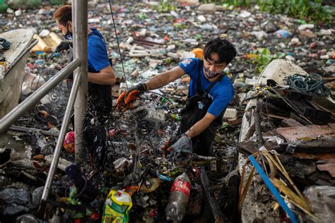 This Team is Cleaning one of the World's Most Polluted Rivers. Here's ...