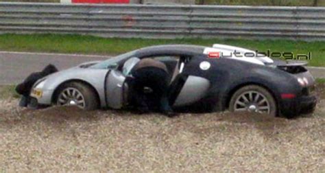 Bugatti Veyron Suffers Crash on Racetrack | WreckedExotics.com