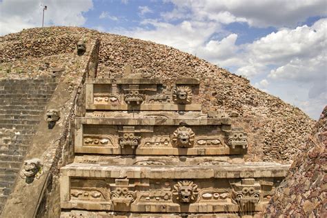 San Juan Teotihuacán | Portico