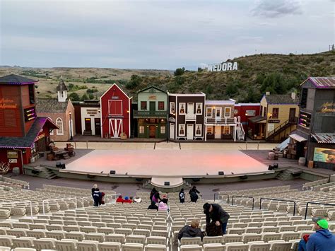 19 Unmissable Things to Do in Medora, North Dakota | Medora north dakota, Medora, National parks