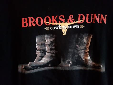 2007 Brooks & Dunn Cowboy Town Tour T-shirt. EXCELLEN… - Gem