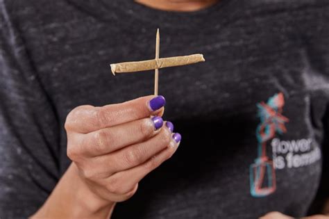 How to roll a cross joint | Weedmaps