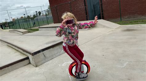 Monowheel Electric Unicycle Ninebot Skate Park Stunts Nieuwpoort - YouTube