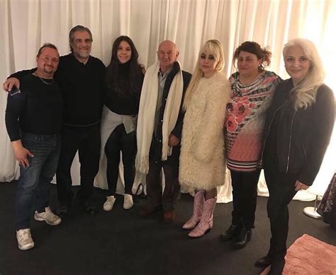 Gaga with Italian relatives backstage - News and Events - Gaga Daily