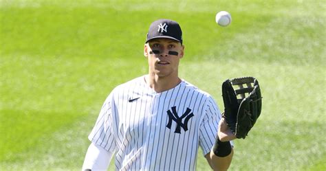 Aaron Judge Catches Heat on Twitter as Hitless ALDS Continues in Yankees' G2 Loss | News, Scores ...