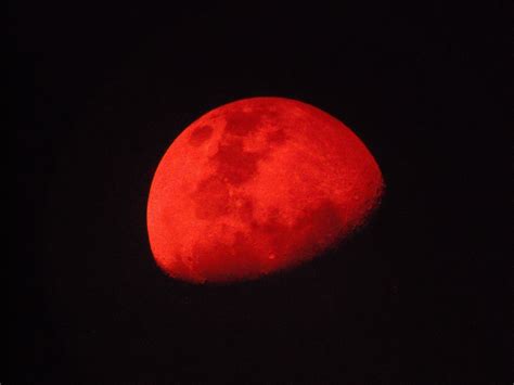 Red Moon on a Smokey Night | Astronomy Pictures at Orion Telescopes