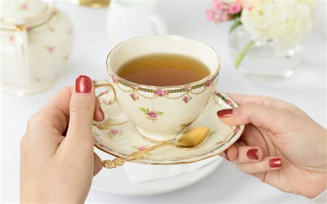 Hosting a Tea Party: Styling Tips and Etiquette Rules - Invaluable