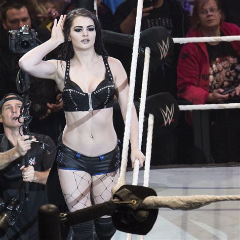 Paige Injury: Updates on WWE Star's Recovery from Neck Surgery | Bleacher Report