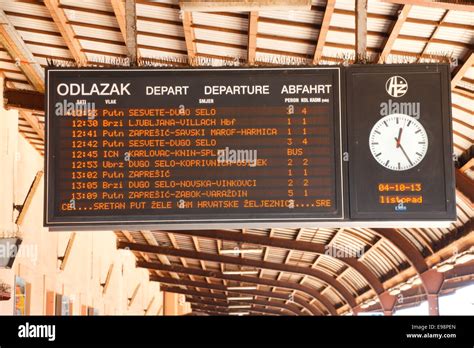 Train Departure Board Stock Photos & Train Departure Board Stock Images - Alamy