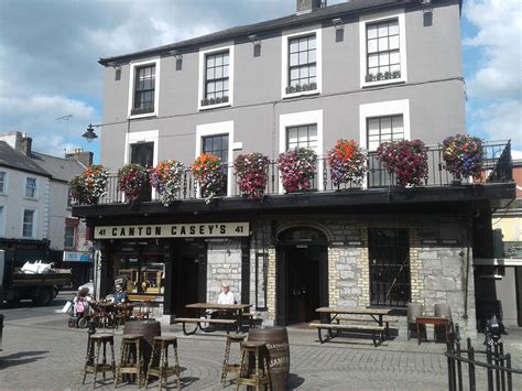 Popular Mullingar Pub | Ancient Ireland Travel and Tours