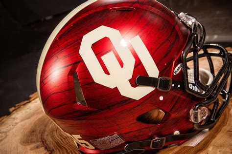 2014 OU helmet | Oklahoma football, Oklahoma sooners football, Sooners