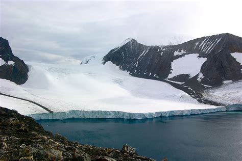 Glaciers and climate change - Antarctic Glaciers